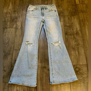 Size 2 American Eagle Flare Jeans NWOT